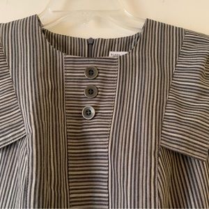 BIRDS OF NORTH AMERICA. Dress. Angled insert over shoulder. Buttons on f…